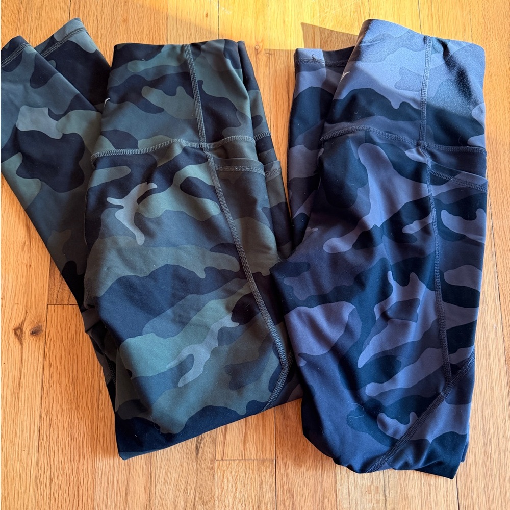 Old Navy Camo Leggings Pair in Green & Navy